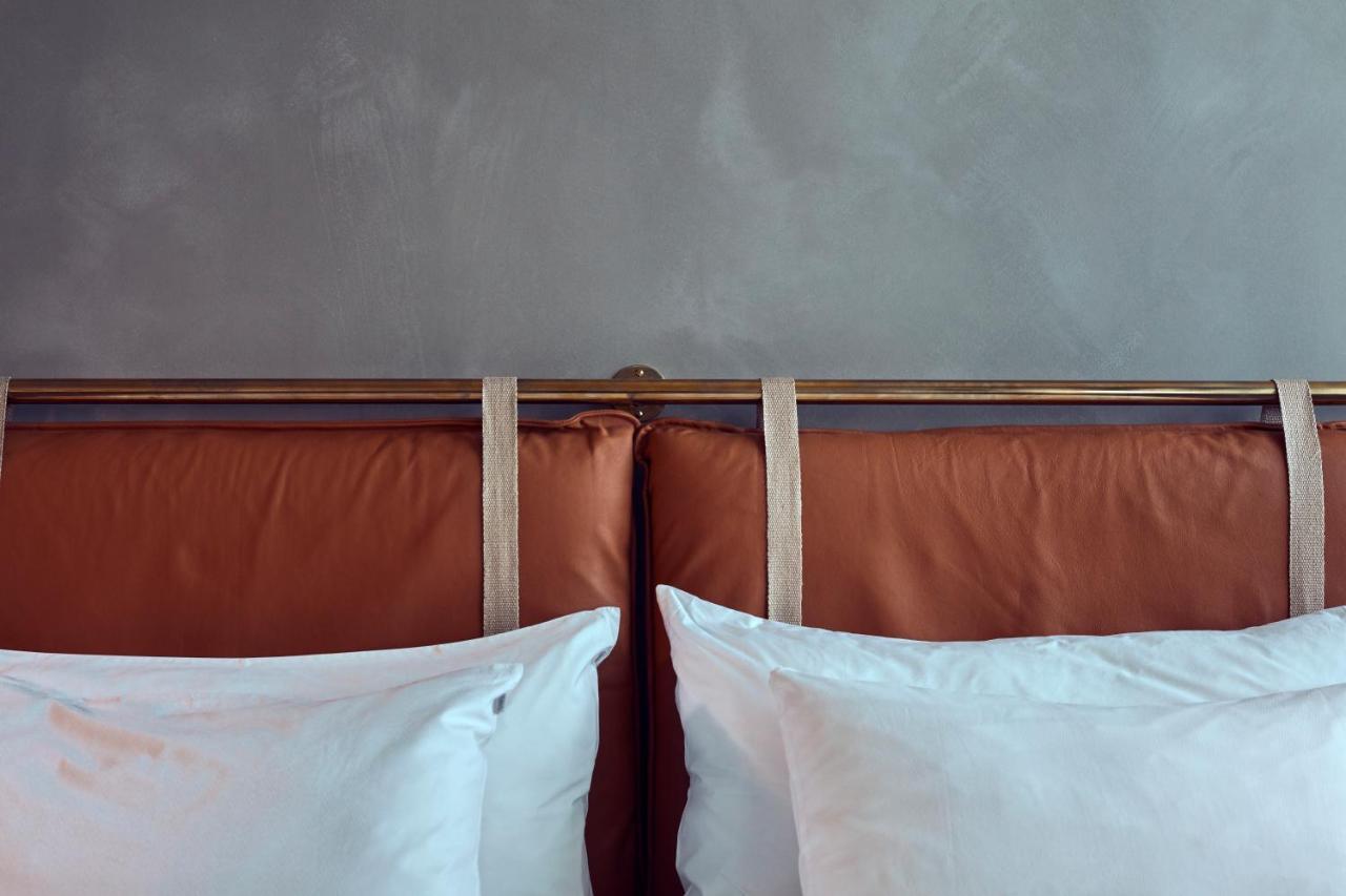 Naeaes Fabriker Hotell & Restaurang Tollered Ngoại thất bức ảnh