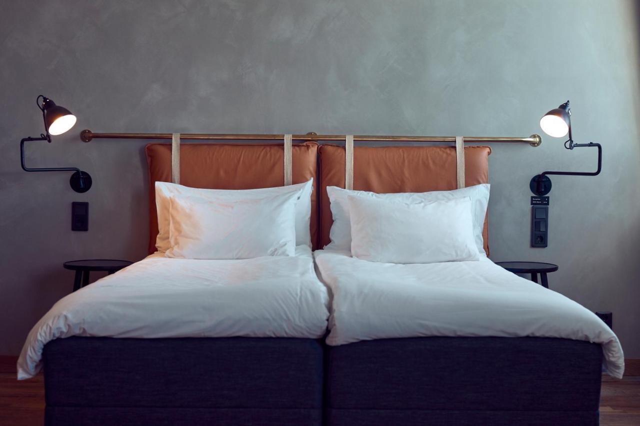 Naeaes Fabriker Hotell & Restaurang Tollered Ngoại thất bức ảnh