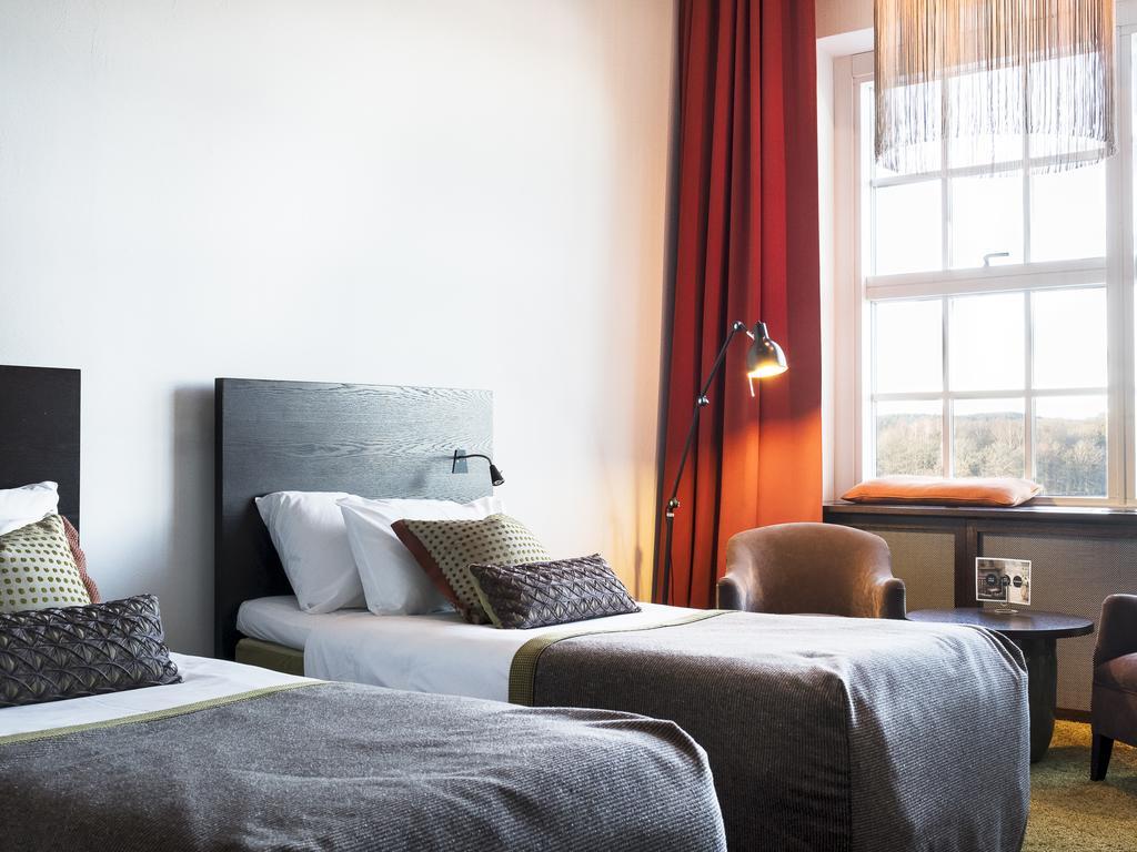 Naeaes Fabriker Hotell & Restaurang Tollered Ngoại thất bức ảnh