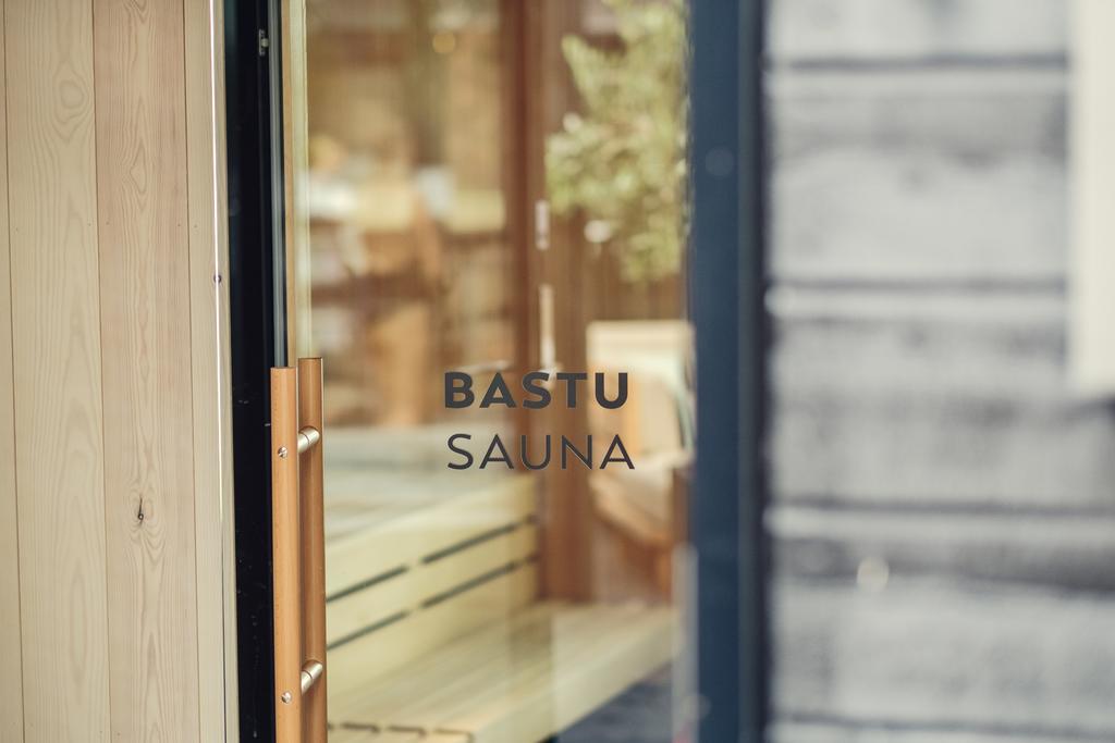 Naeaes Fabriker Hotell & Restaurang Tollered Ngoại thất bức ảnh